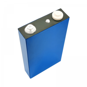 3.2V 130Ah Grade A LiFePO4 Sel baterai lithium ion Untuk paket baterai forklift